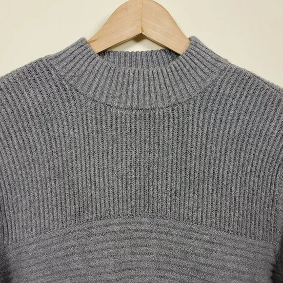Alfani Ribbed Knit Sweater Womens Size M Gray Pewter Long Sleeve Mock Neck - Picture 3 of 11